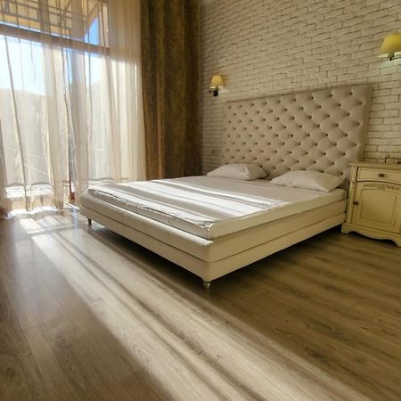 أوديسا Hotel Menshikov المظهر الخارجي الصورة