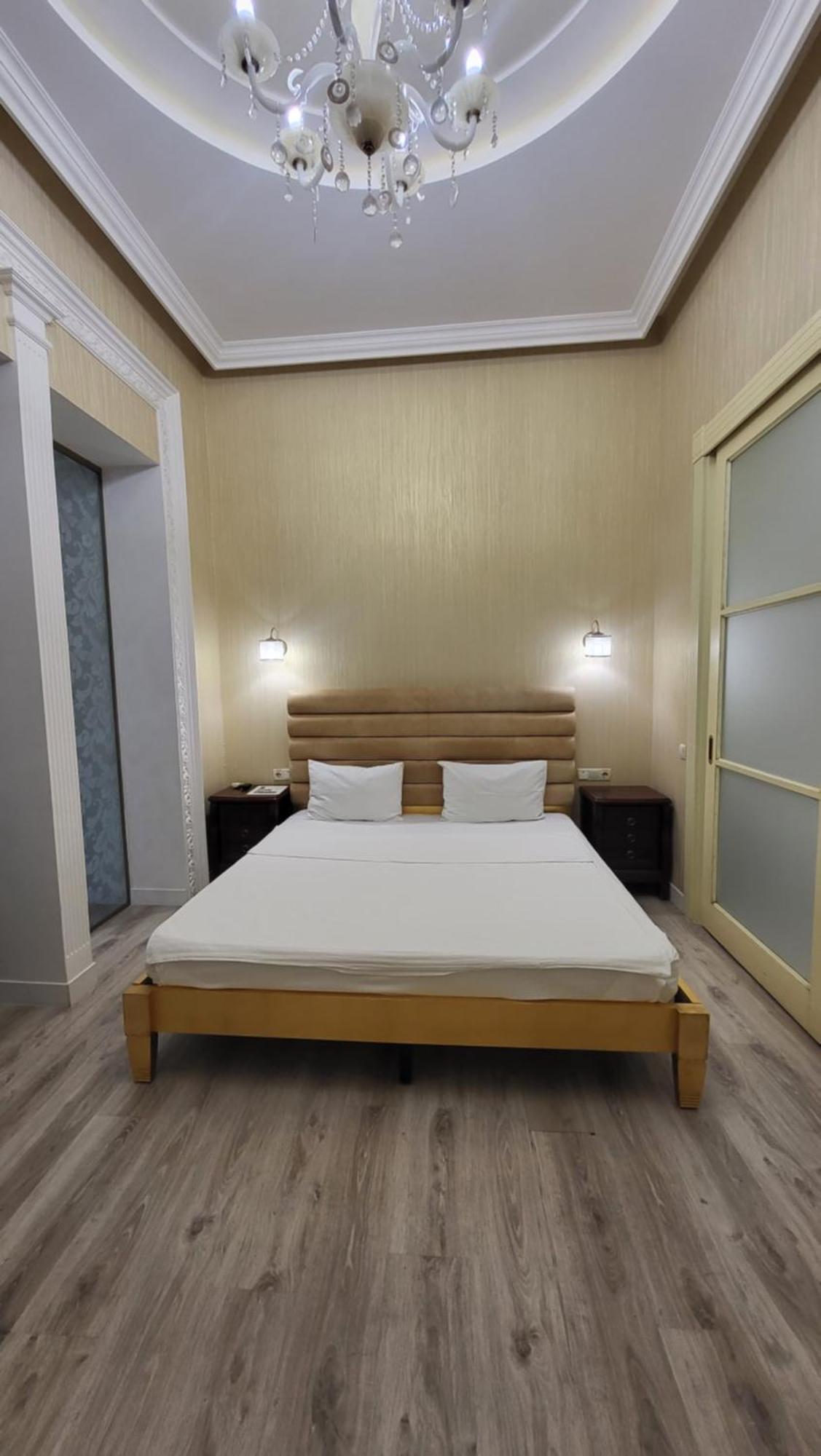 أوديسا Hotel Menshikov المظهر الخارجي الصورة