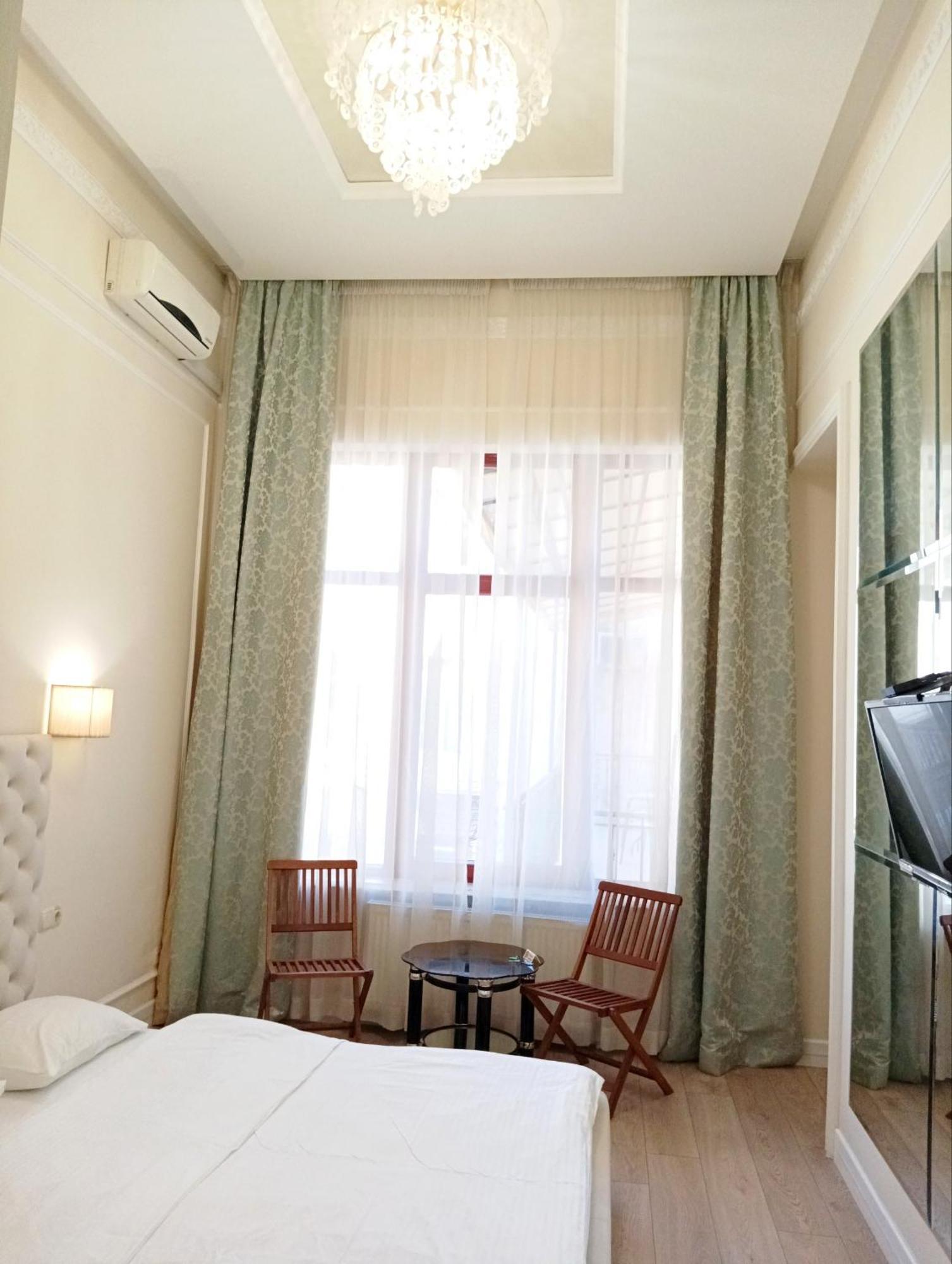 أوديسا Hotel Menshikov المظهر الخارجي الصورة
